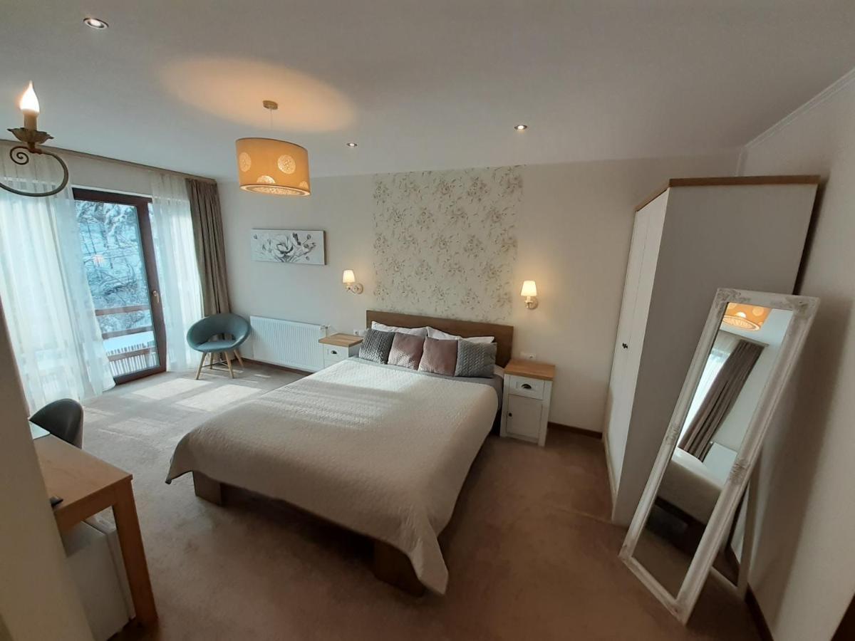 Lanobila Hotel Sinaia Ngoại thất bức ảnh