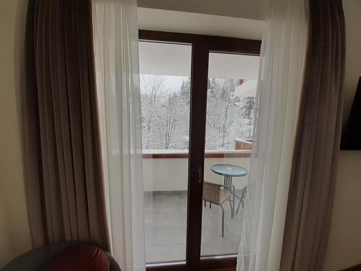 Lanobila Hotel Sinaia Ngoại thất bức ảnh
